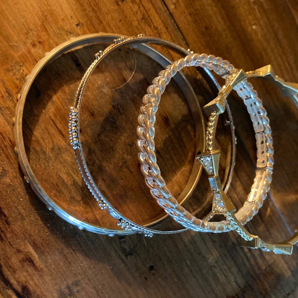 Bundle of 4 bangles